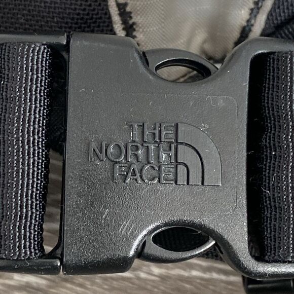 The North Face Black & Navy Blue Water Hiking Waist bag Backpack Large Pockets - Picture 10 of 12